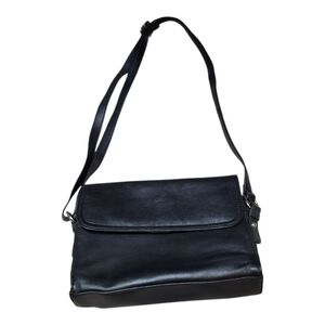 Giani Bernini Black Medium Soft Leather Crossbody Bag / Purse with Sleek Design